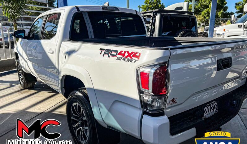 Toyota Tacoma 2023 lleno