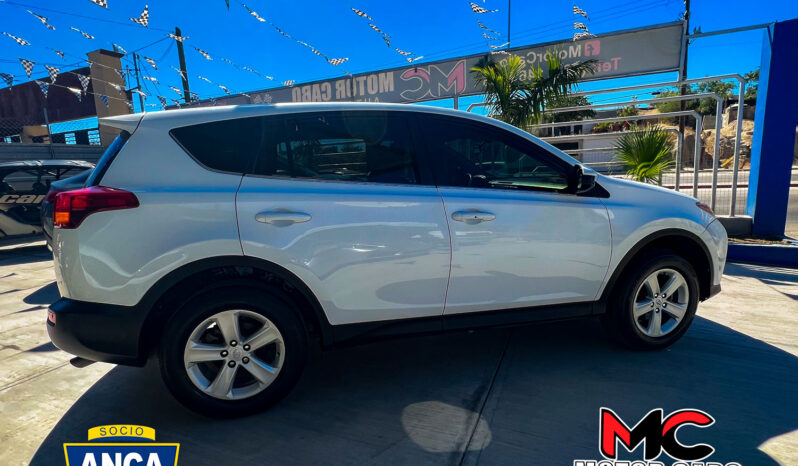 Toyota RAV4 2014 lleno