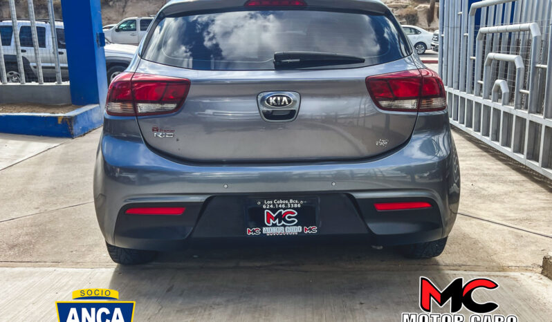 Kia Rio 2018 lleno