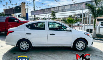 Nissan Versa 2016 lleno