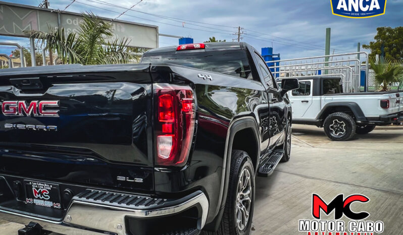 GMC Sierra 2022 lleno