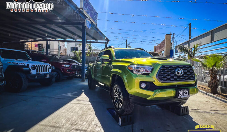 Toyota Tacoma 2023 lleno