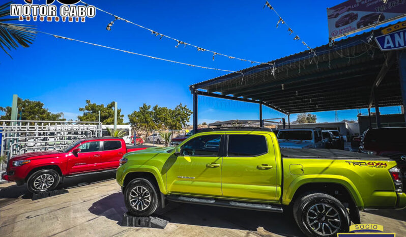 Toyota Tacoma 2023 lleno