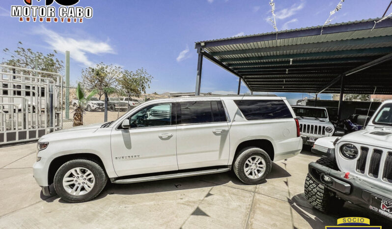 Chevrolet Suburban 2016 lleno