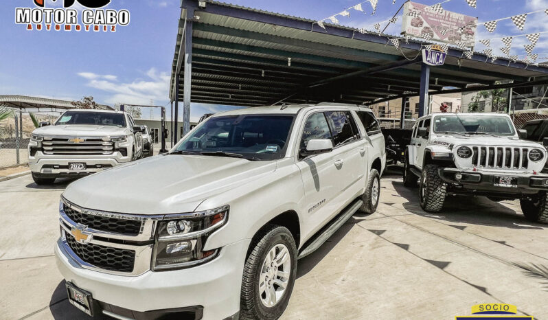 Chevrolet Suburban 2016 lleno