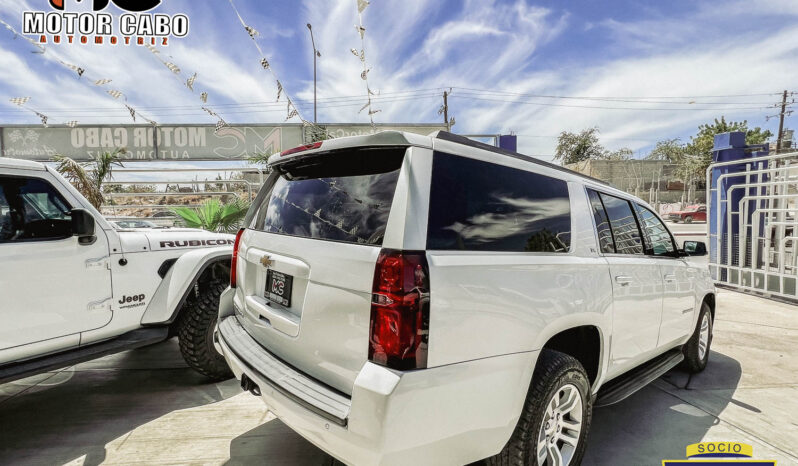 Chevrolet Suburban 2016 lleno