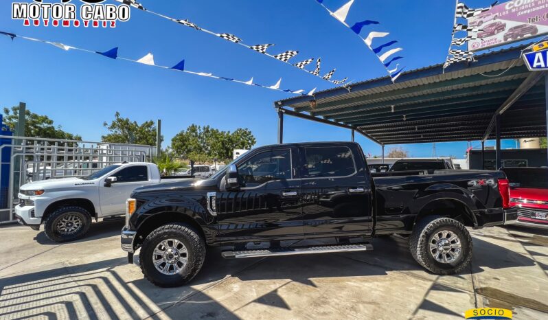 Ford F-250 2017 lleno