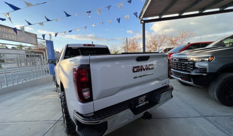 GMC Sierra 2022 lleno