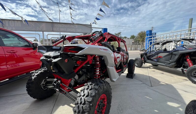 An Am Maverick XRS 2024 lleno