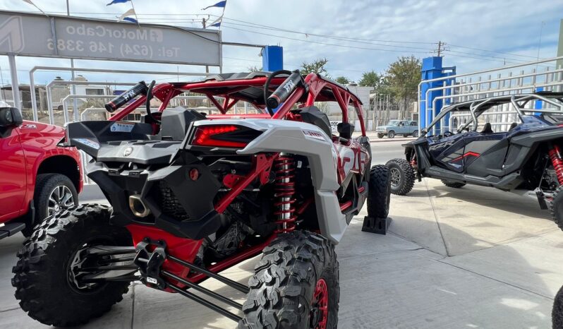 An Am Maverick XRS 2024 lleno