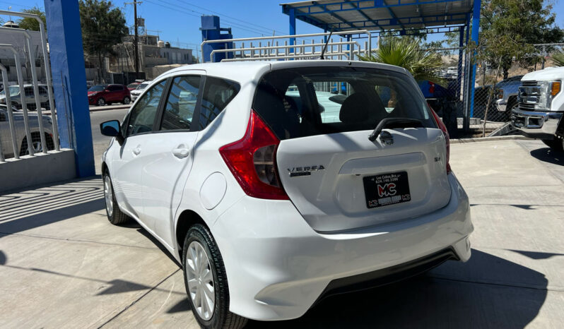 Nissan versa 2017 lleno