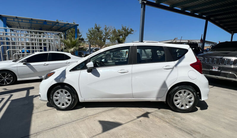 Nissan versa 2017 lleno