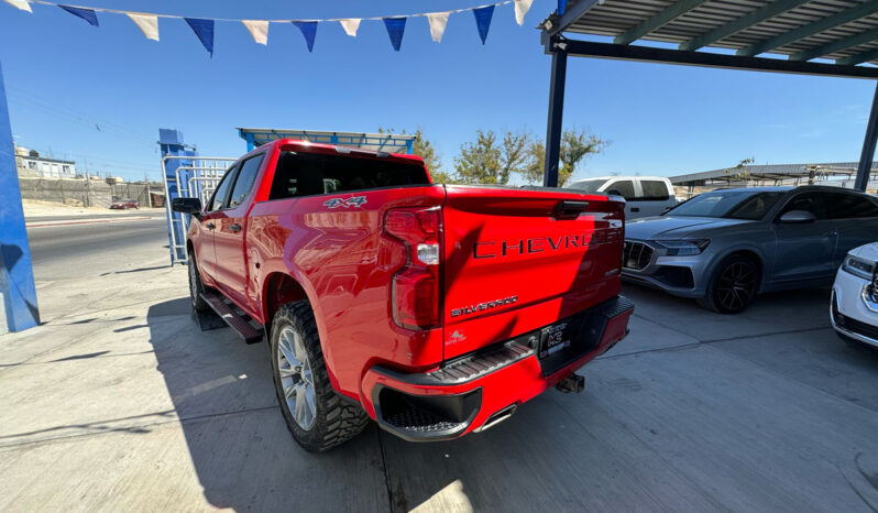 Silverado Custom 2021 lleno