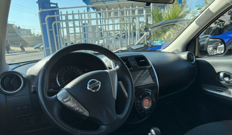 Nissan March 2020 lleno