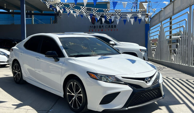 Toyota Camry 2020 lleno