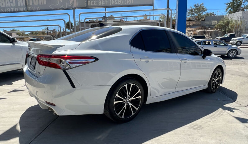 Toyota Camry 2020 lleno