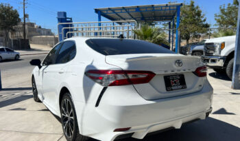 Toyota Camry 2020 lleno