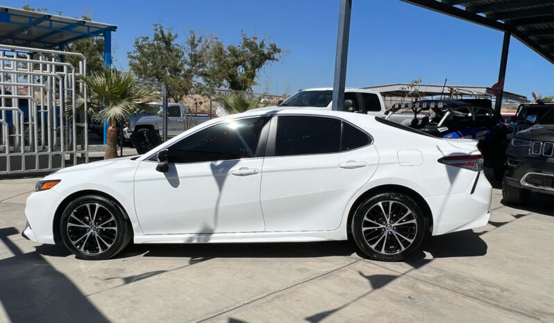 Toyota Camry 2020 lleno