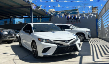 Toyota Camry 2020 lleno