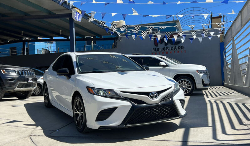 Toyota Camry 2020 lleno