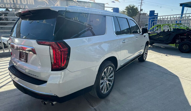 GMC Yukon Denali 2021 lleno