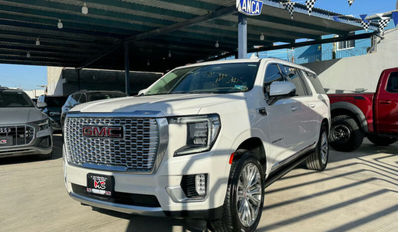 GMC Yukon Denali 2021 lleno