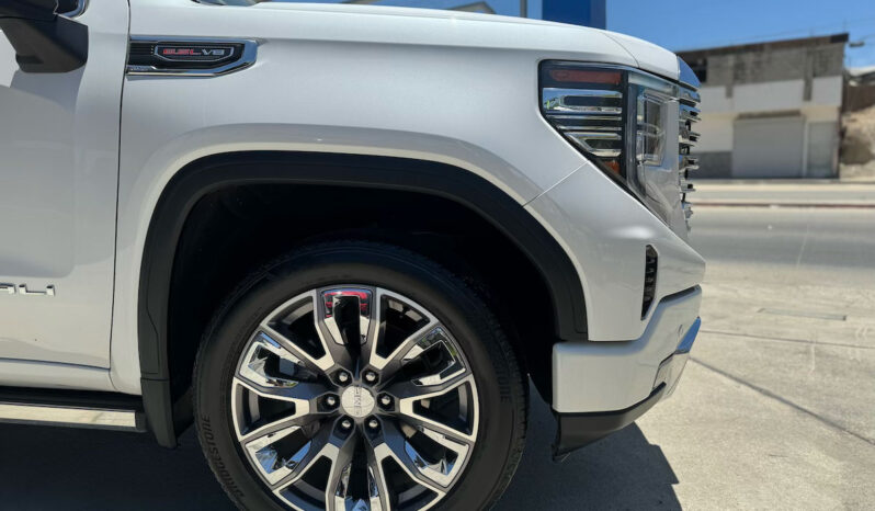 GMC Sierra Denali 2023 lleno