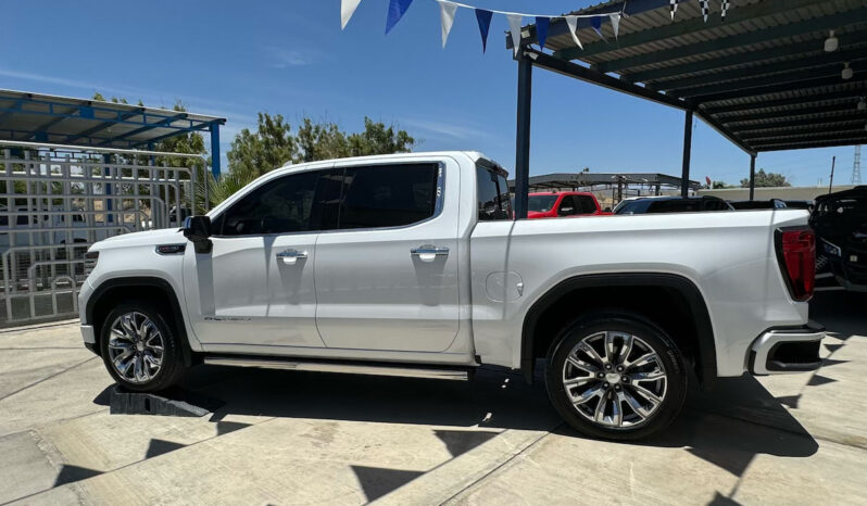 GMC Sierra Denali 2023 lleno