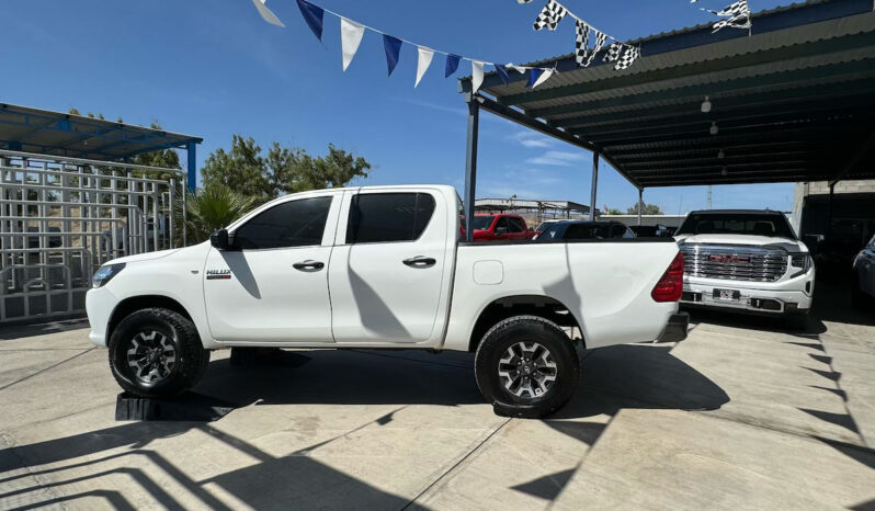 Toyota Hilux 2022 lleno