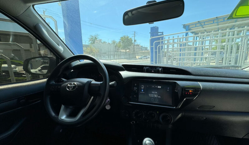 Toyota Hilux 2022 lleno