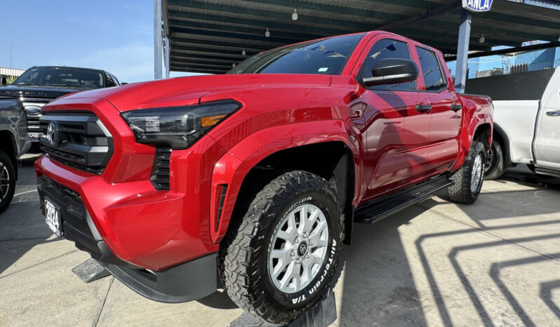 Toyota Tacoma roja 2024 lleno