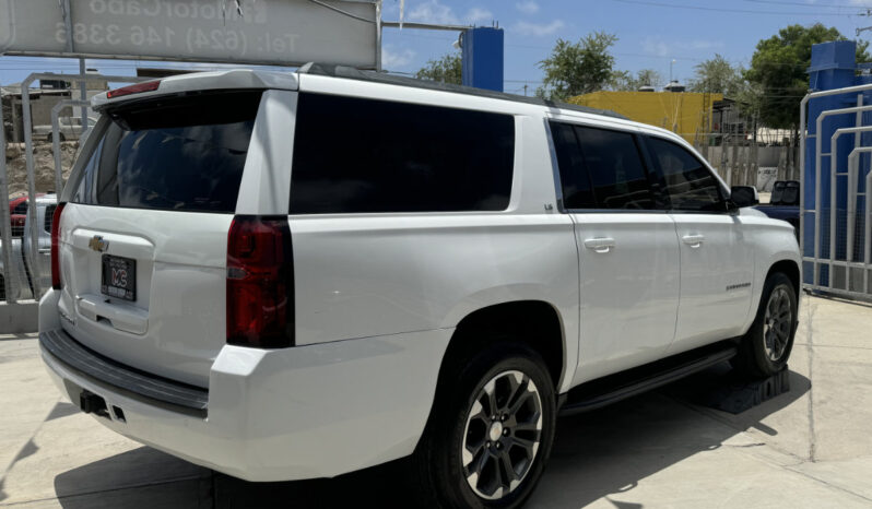 Chevrolet Suburban 2015 lleno