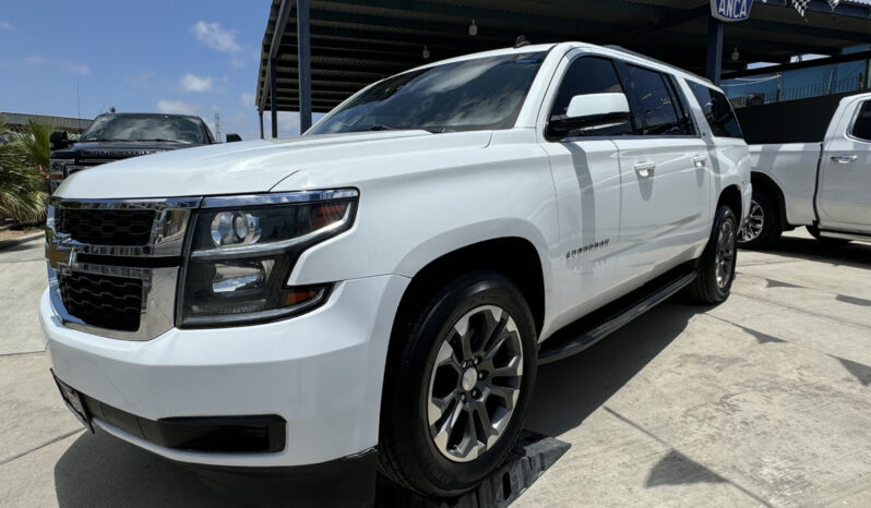 Chevrolet Suburban 2015 lleno