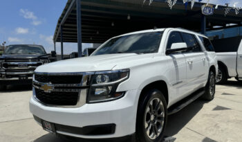 Chevrolet Suburban 2015 lleno