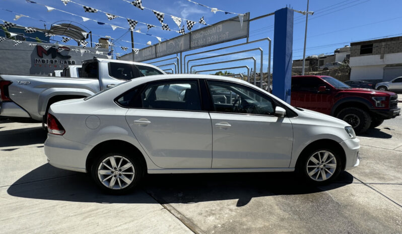 Volkswagen vento 2017 lleno