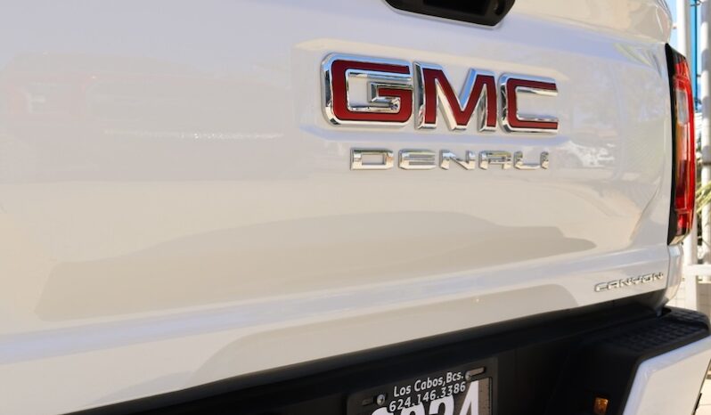 GMC Canyon Denali 2024 lleno