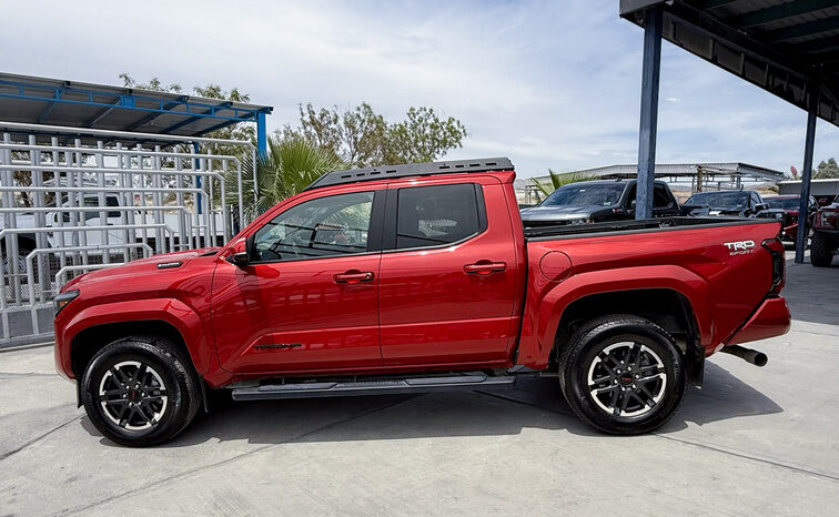 TOYOTA TACOMA TRD HYBRID 2024 lleno