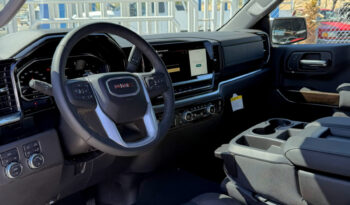 GMC Sierra SLE 4×4 Cabina Regular 2025 lleno
