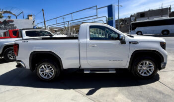GMC Sierra SLE 4×4 Cabina Regular 2025 lleno