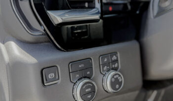 GMC Sierra SLE 4×4 Cabina Regular 2025 lleno