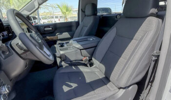 GMC Sierra SLE 4×4 Cabina Regular 2025 lleno