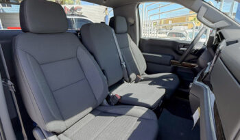 GMC Sierra SLE 4×4 Cabina Regular 2025 lleno