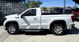 GMC Sierra SLE 4×4 Cabina Regular 2025