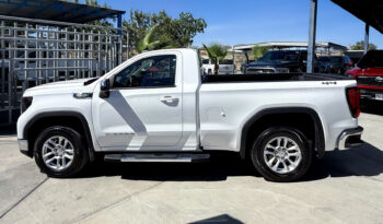 GMC Sierra SLE 4×4 Cabina Regular 2025 lleno