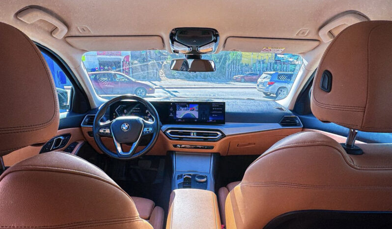 BMW 320i 2023 lleno