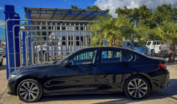 BMW 320i 2023 lleno