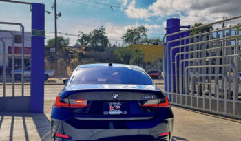 BMW 320i 2023 lleno