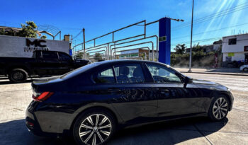 BMW 320i 2023 lleno