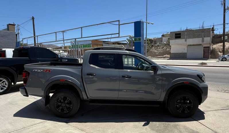 Nissan Frontier Pro-4X 2022 lleno