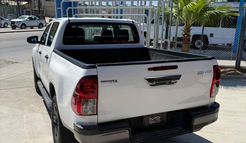 Toyota Hilux SR STD 2022 lleno
